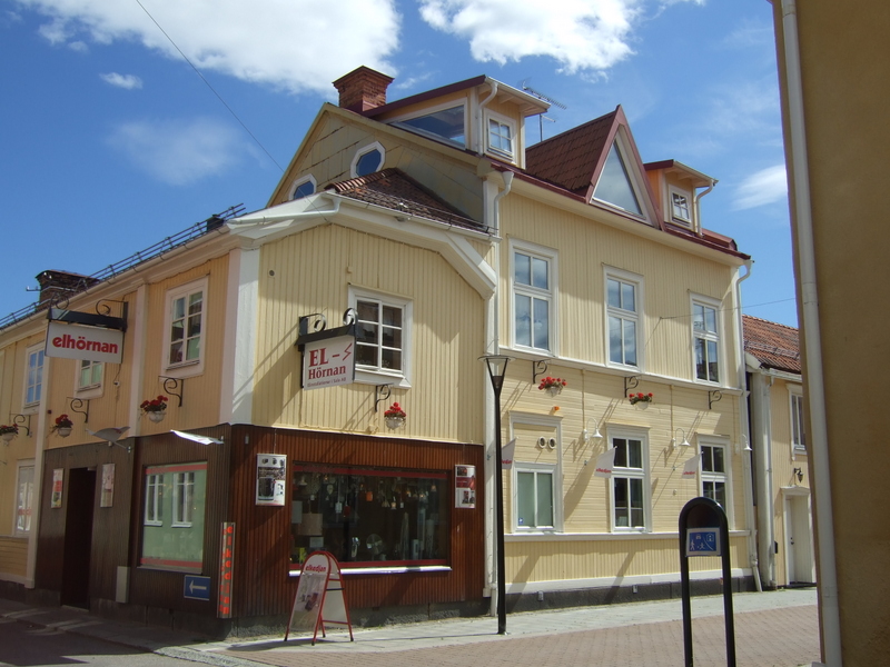 Hus 1c gavel och 1b fasad utmed Brunnsgatan.