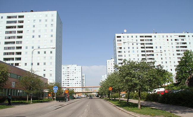 Hagalundsgatan från öster