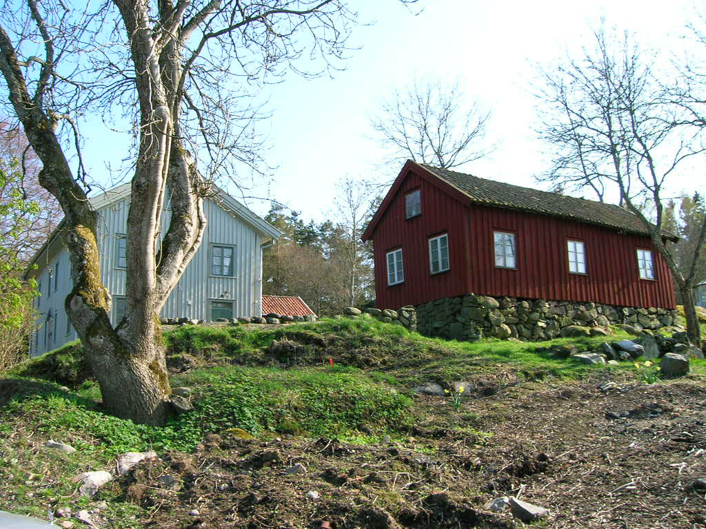 Wea Kaptensgård magasin/vedbod.