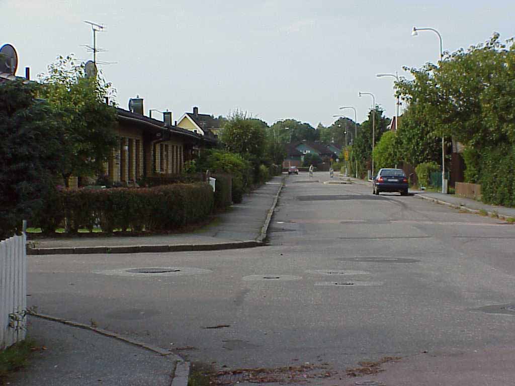 Vy längs Västra Palmgrensgatan, gatufasader mot norr.