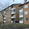 SAK05050 Sthlm, Rinkeby, Kvarndammen 1,2, Osbyringen och Visbyringen, från sydost









