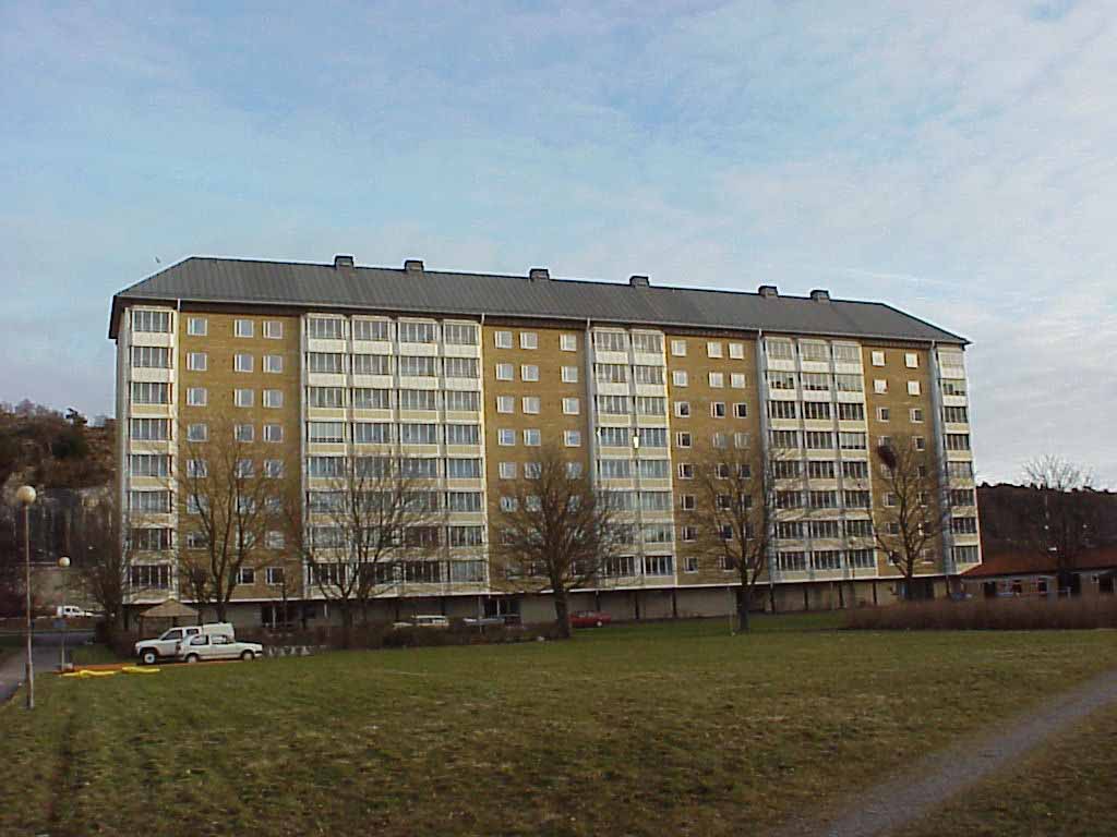 Skivhus vid Marklandsgatan med utbytt tak.