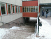 Skärholmen, Måsholmen 21, Bredholmstorget 4.

Trappa från skolgården till Bodholmsgången. Till vänster fasadelement med frilagda ballast (stenig yta). 