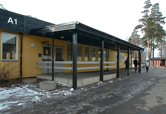 Rinkeby, Kvarnspelet 2, Askebykroken 22

Entréparti södra längan.




 



