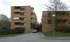 SAK09007 Stockholm, Akalla, Imatra 1, 2, 3, Helsingforsgatan 11-75 (udda nr) från NV

Gårdarna är underbyggda med garage, infart sker under gårdarnas hörn. 
. 






































