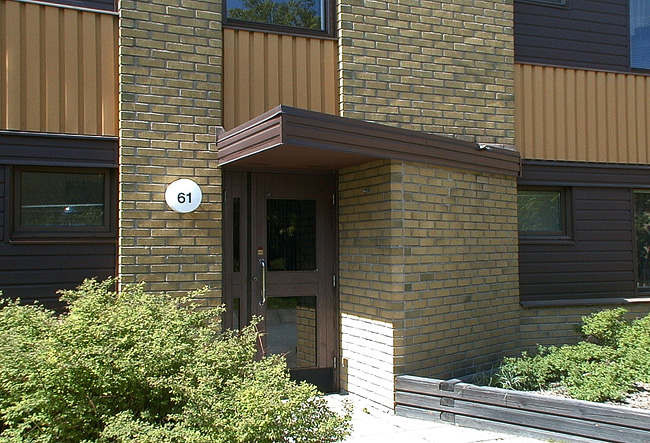 SAK09050 Stockholm, Akalla, Imatra 1, 2, 3, Helsingforsgatan 11-75 (udda nr) från SO

Entré på tvåvåningsbyggnad.







































