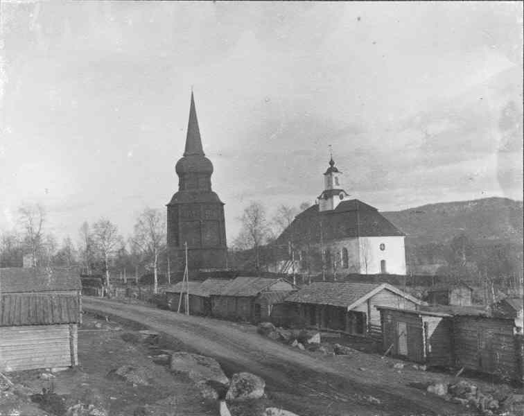 Borgsjö kyrka med klockstapel samt kyrkstallar, från nordväst