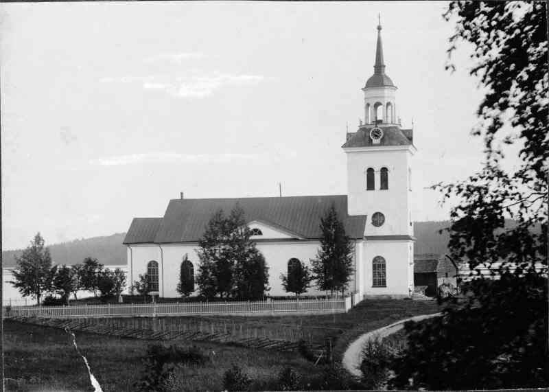 Haverö kyrka från norr