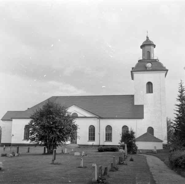Svegs kyrka från norr