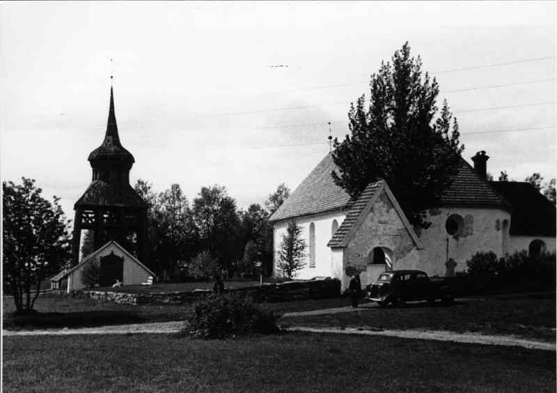 Mattmars kyrka med klockstapel