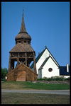 Frösö kyrka med klockstapel från öster