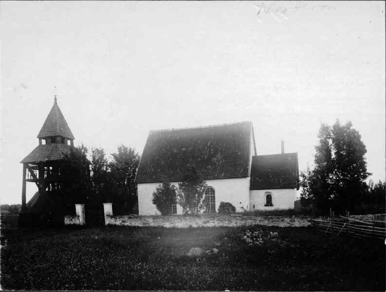 Norderö kyrka från syd