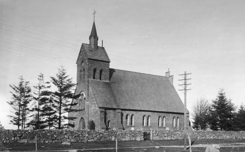 Hasslö kyrka från sydväst