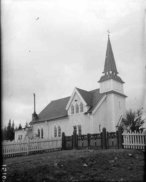 Pålkems kyrka från sydväst