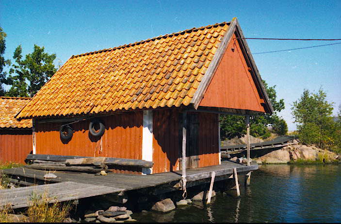 Hus nr. 9008. Sjöbod.