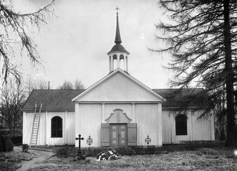 Boo slottskyrka från väster