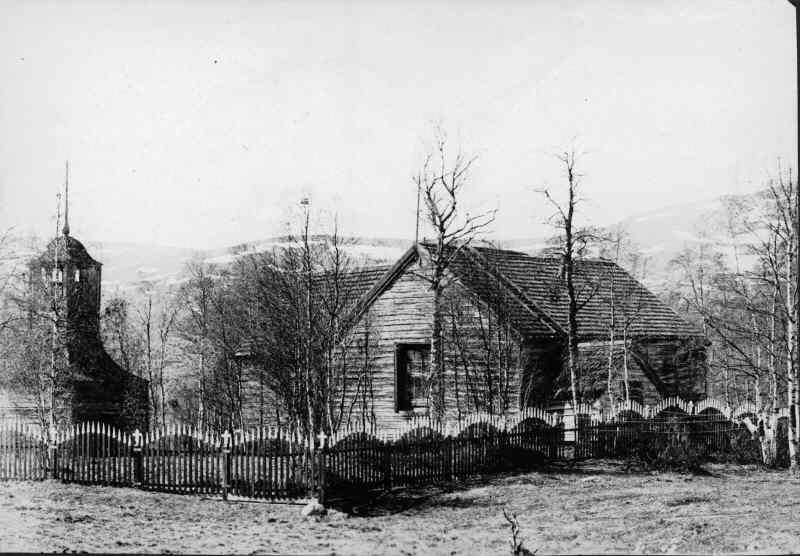 Gällivare gamla kyrka med klockstapel