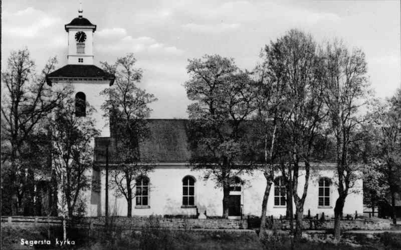 Segersta kyrka från söder.