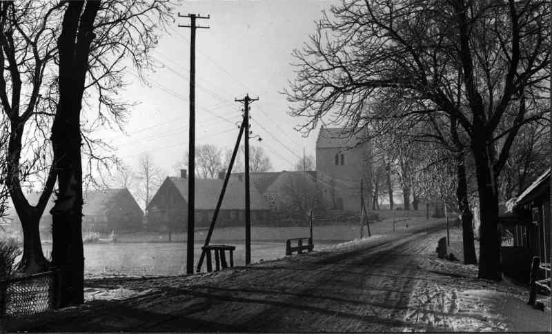 Norra Vrams kyrka från norr