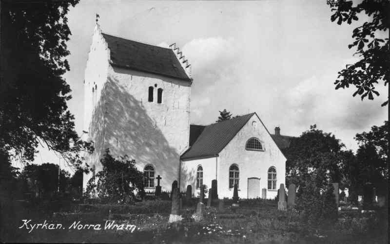 Norra Vrams kyrka från sydväst