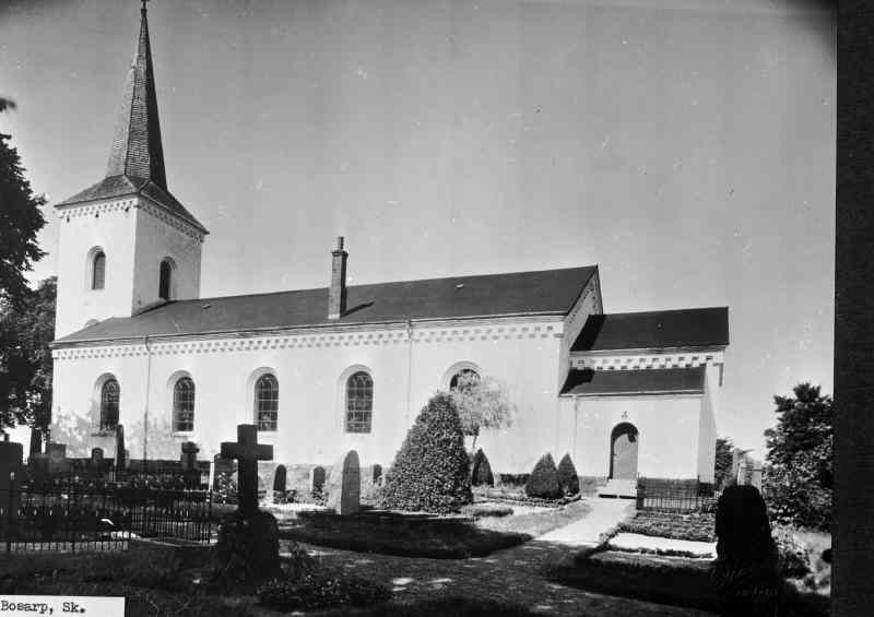 Bosarps kyrka mot söder