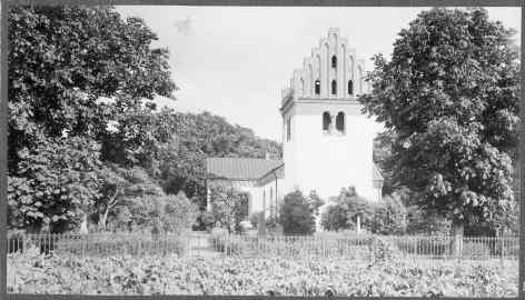 Stora Harrie kyrka mot väster