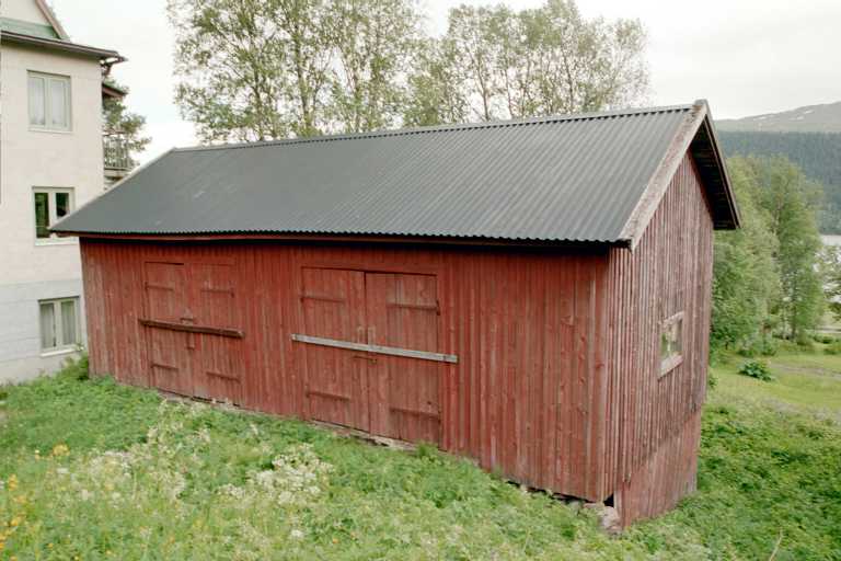 Förrådet är beläget alldeles intill Nya Lundsgården.