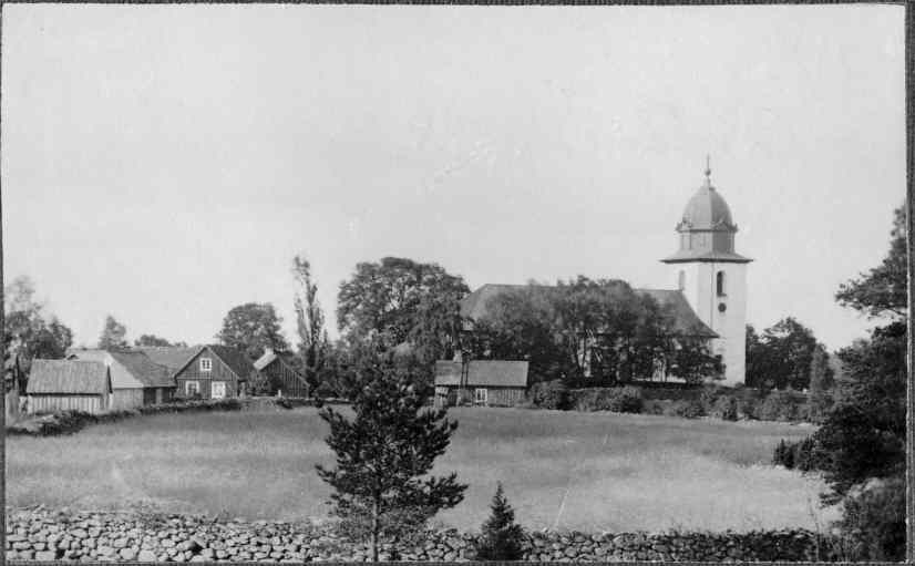 Örkeneds kyrka mot norr