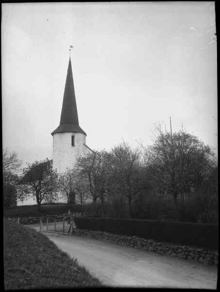 Blentarps kyrka mot väster