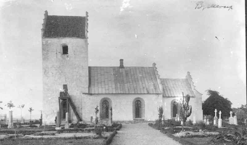 Bjällerups kyrka mot söder