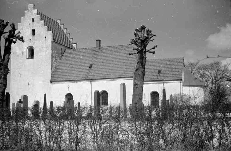 Mölleberga kyrka mot söder