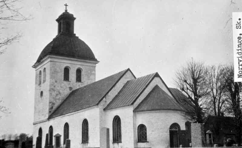 Norrvidige kyrka mot sydöst