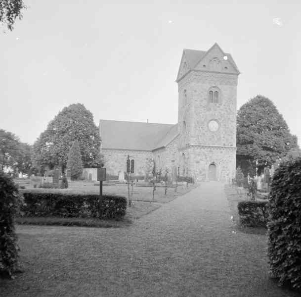 Torrlösa kyrka mot väster