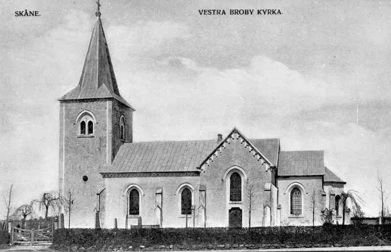 Västra Broby kyrka mot söder