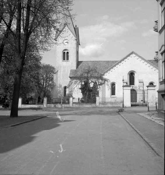 Ängelholms kyrka mot söder