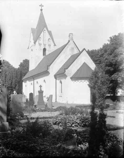 Simlinge kyrka mot sydöst