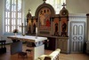 Koret, med det nya altaret och den nya altarmålningen. 