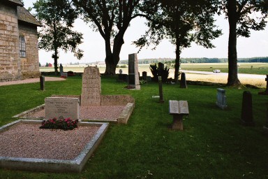 Skälvums  kyrkogård. Neg.nr 03/203:19.jpg