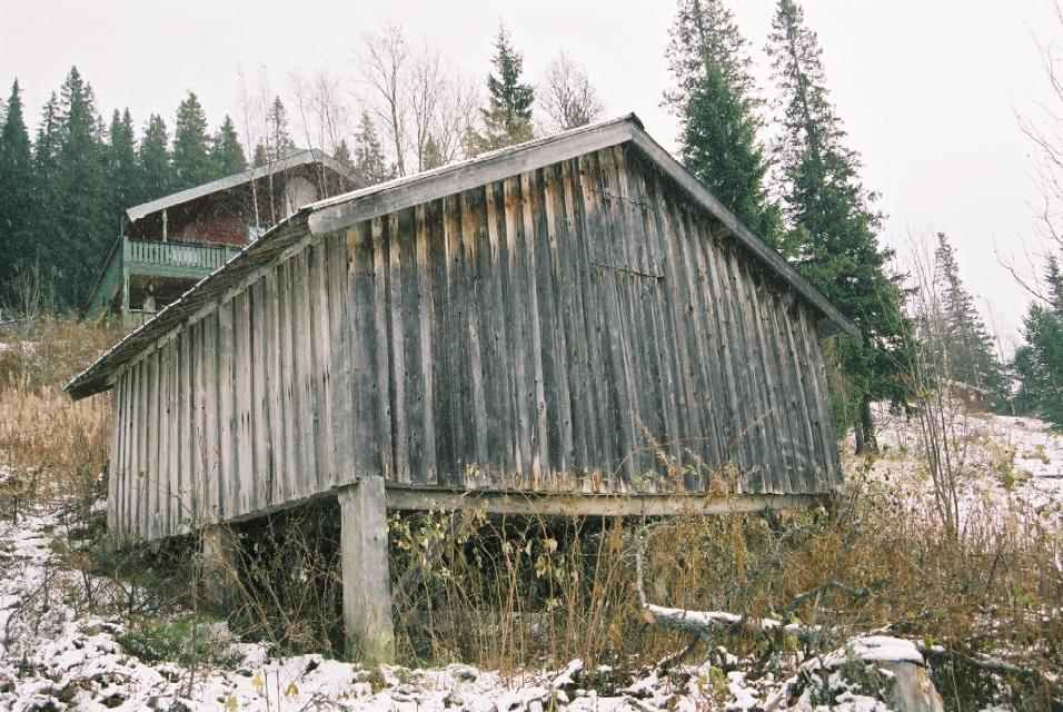 Byggnaden från sydväst.