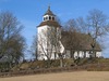 Kyrkan från sydväst.