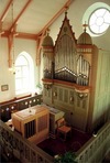Västra delen av långhuset med orgeln.