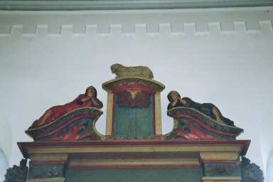 Skallmeja kyrka, altaruppsatsens överstycke. Neg.nr. 03/204:09.jpg