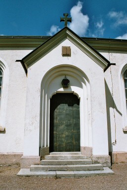 Skånings-Åsaka kyrka, sydportal. Neg.nr 04/218:16.jpg