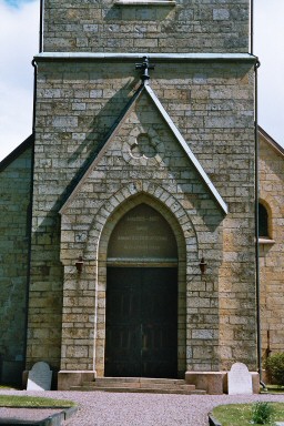 Synnerby kyrka, västportal. Neg.nr 03/278:03.jpg