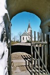 Flakebergs kyrka från stiglucka. Neg.nr. 04/284:05. JPG. 