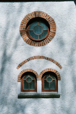 Läktarfönster på Flo kyrka. Neg.nr. 03/293:10. JPG.
