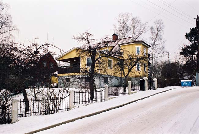 Värmlänningarne 9, hus 1,  fr sydost
