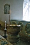 Dopfunt, nummertavla och ursprunglig korbänk i Ryda kyrka. Neg.nr. 04/129:11. JPG.