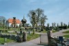 Laske-Vedums kyrka och kyrkogård från sydväst. Neg.nr. 04/120:04. JPG. 