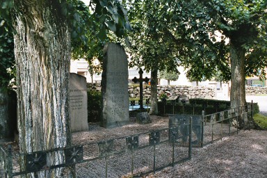 Sekelskiftesgravar på Tidaholms kyrkogård. Neg.nr. 04/184:01. JPG. 